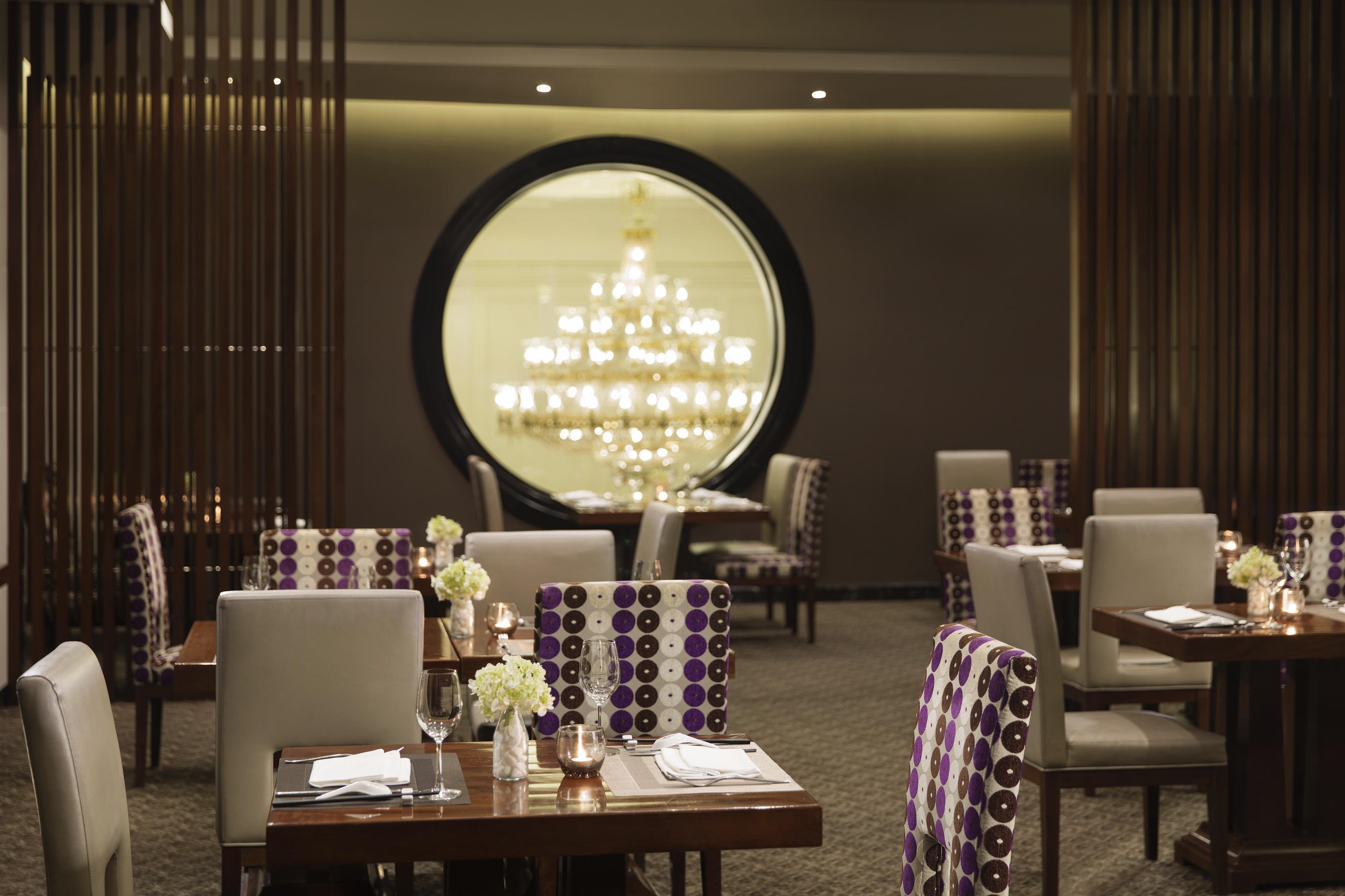 Moevenpick Hotel Hanoi Centre Екстериор снимка