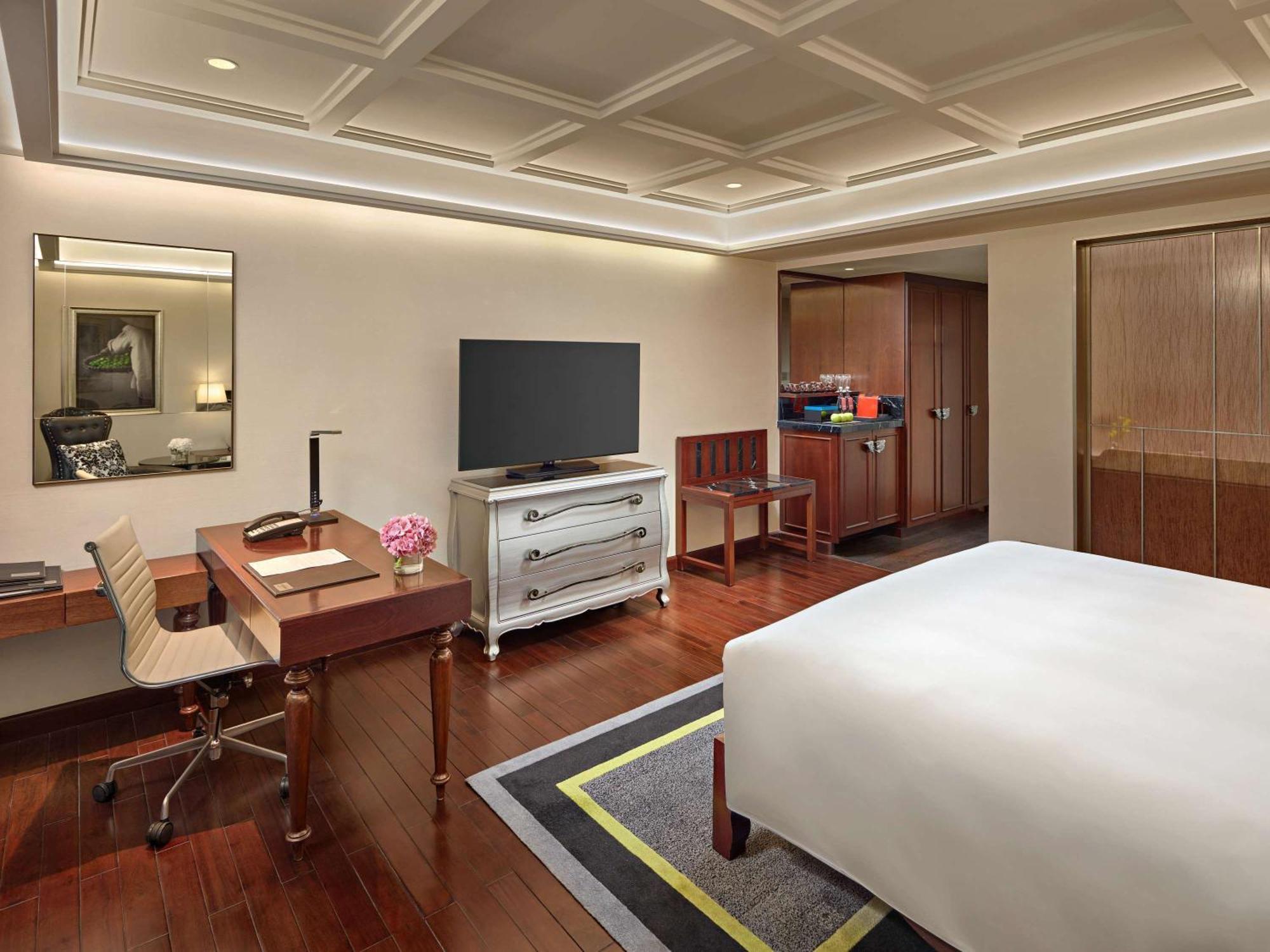 Moevenpick Hotel Hanoi Centre Екстериор снимка